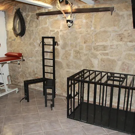 Grota Bdsm Apartmán *